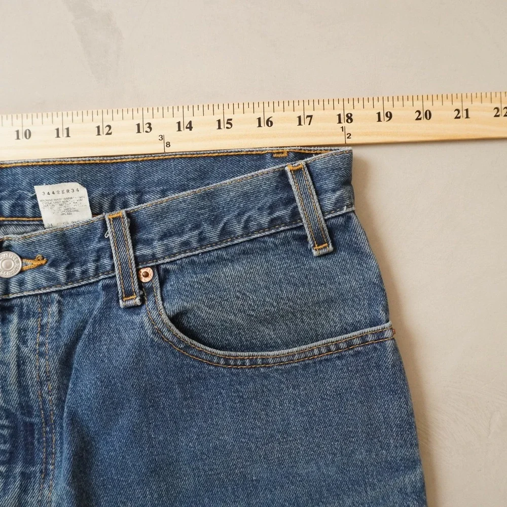 Vintage Levis 550 Relaxed Fit Jeans 36x32 Mens 90s Blue Tapered Leg Denim